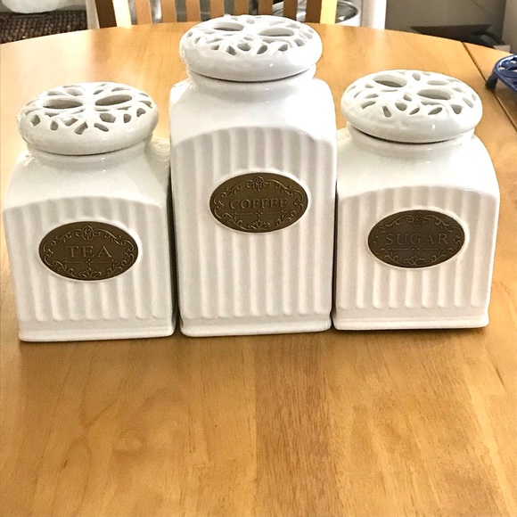 Large Set of THL French Chic Farmhouse Canisters with Beautiful Bronze Labels. - Picture 3 of 15